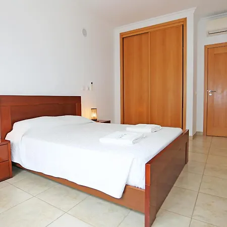 A04 - Large Modern 1 Bed Apartment With Pool Lagos Exterior photo